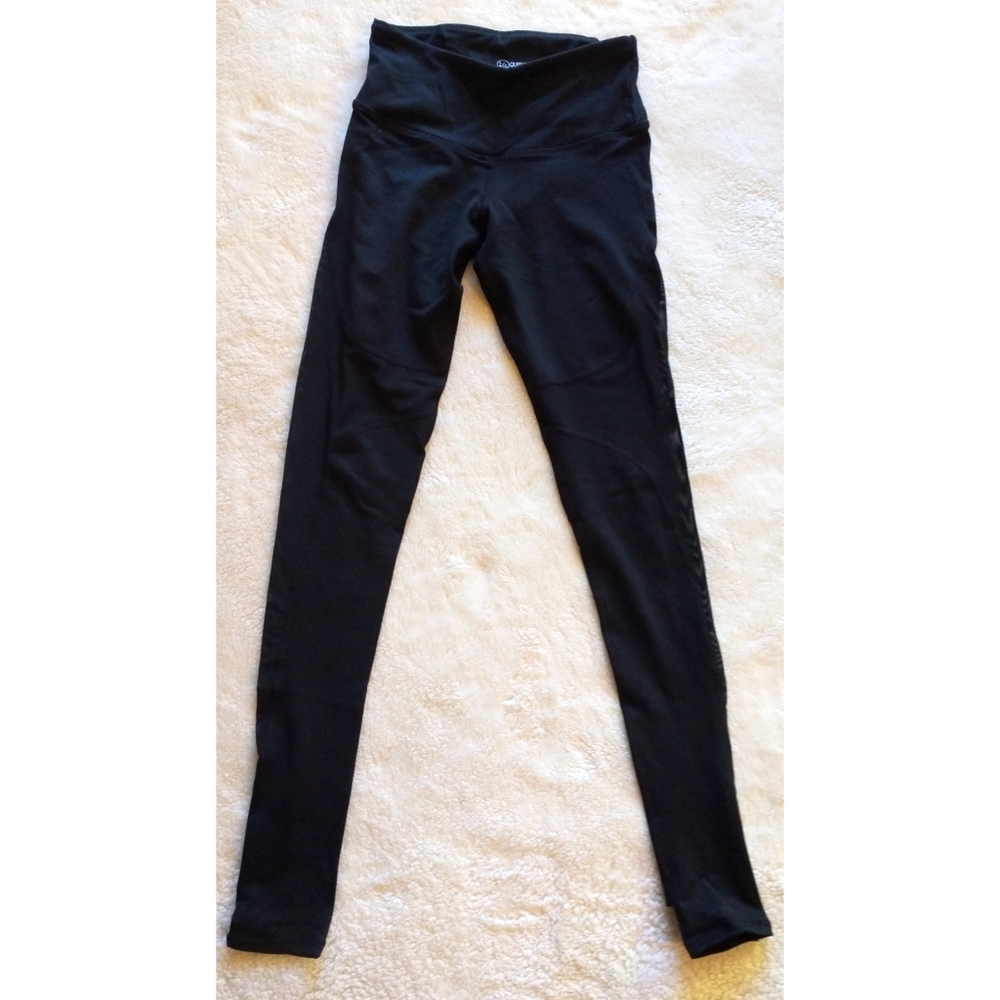 NWT Black Queenie Ke Yoga leggings